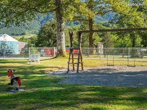 Oh! Campings - Camping Paradis A L'Ombre Des Tilleuls Peyrouse 0*,