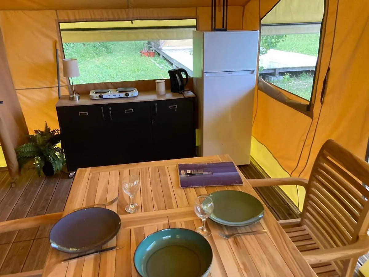 مكان تخييم Oh! Campings - Camping Paradis A L'Ombre Des Tilleuls Peyrouse